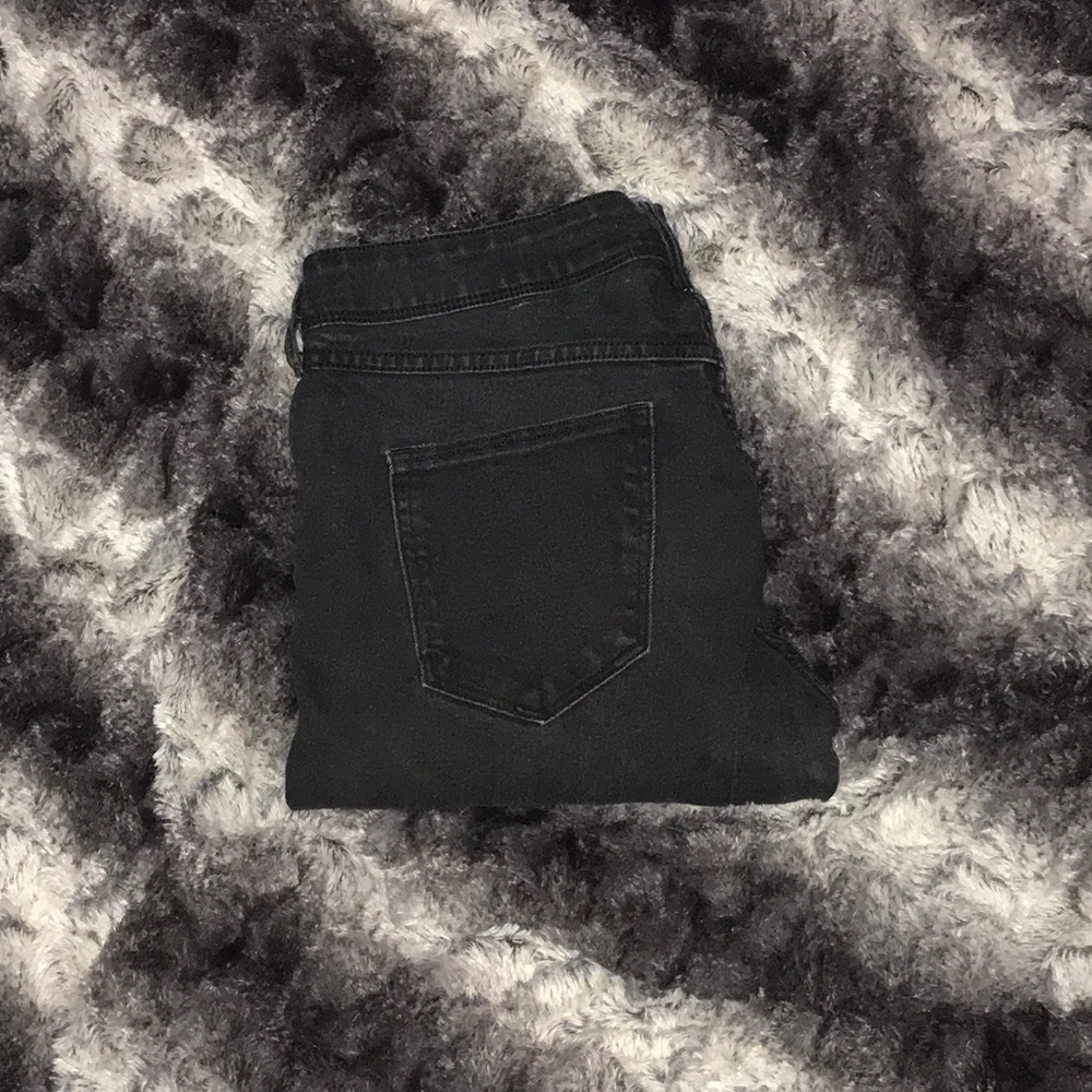 Black skinny jeans